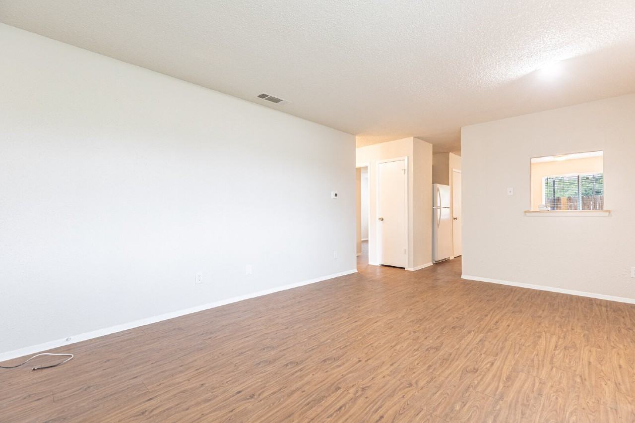 323 W William Cannon Dr - Photo 5 of 29