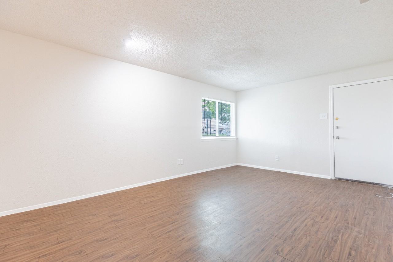 323 W William Cannon Dr - Photo 7 of 29
