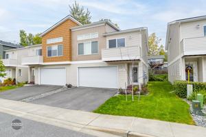 featured image of 11401 Conquistador Dr #9B