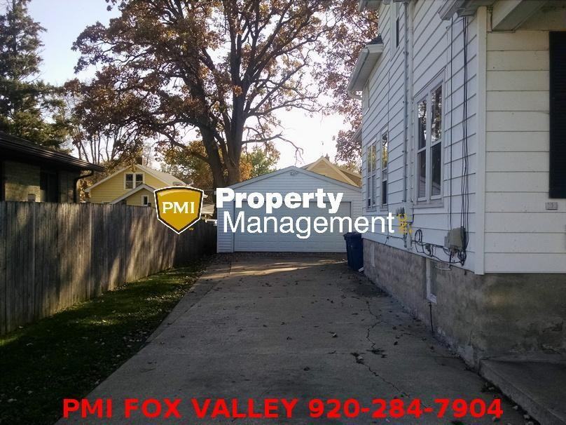143 Brockway Ave - Photo 3 of 13