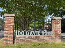 400 Davie Rd - Photo 1 of 1