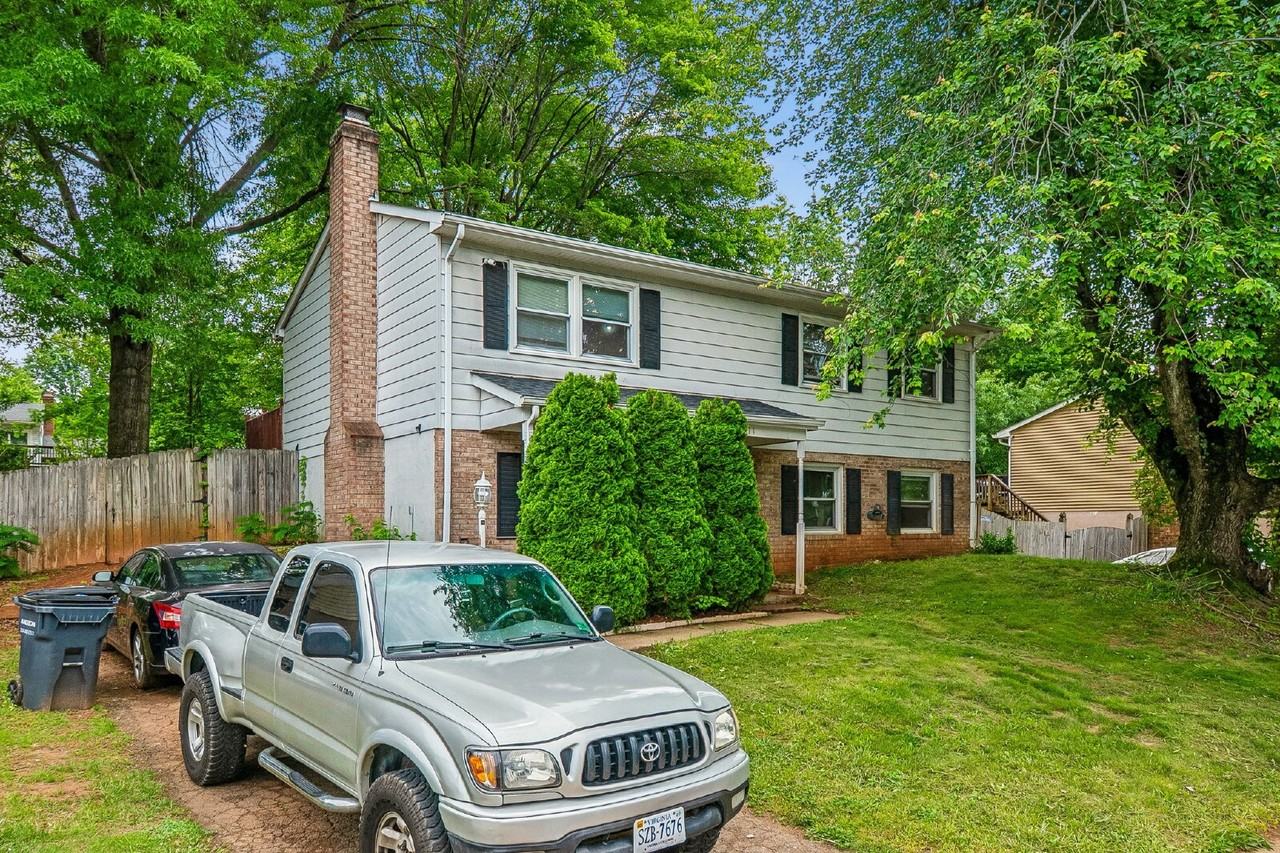 13911 Mapledale Ave - Photo 2 of 25