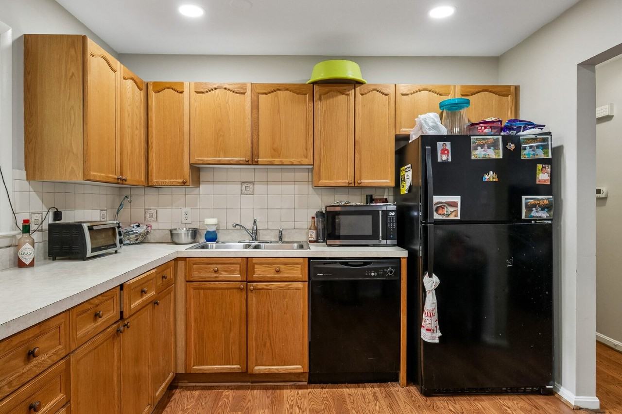 13911 Mapledale Ave - Photo 3 of 25