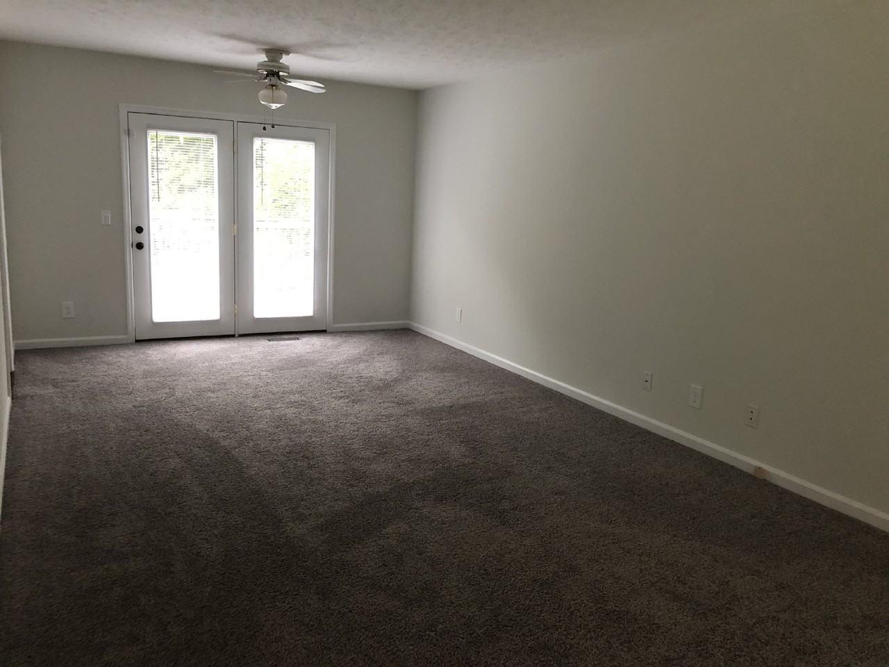 514 Fisk Rd - Photo 3 of 12