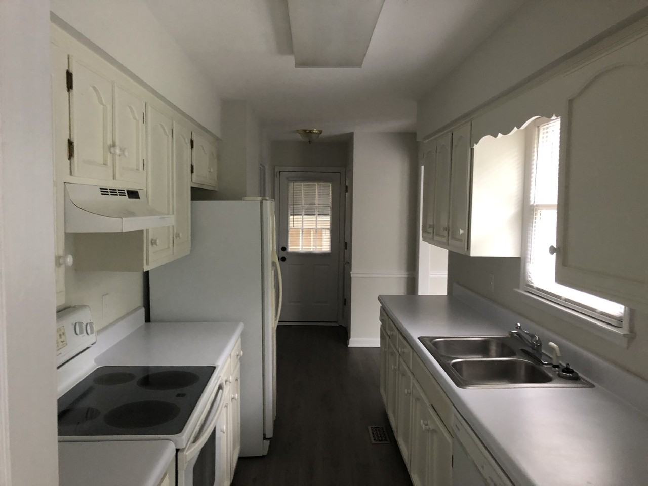 514 Fisk Rd - Photo 5 of 12