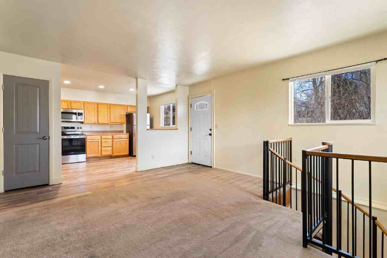 38 W Navajo St Apt B - Photo 6 of 29