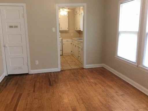 3405 24th St - Photo 3 of 11
