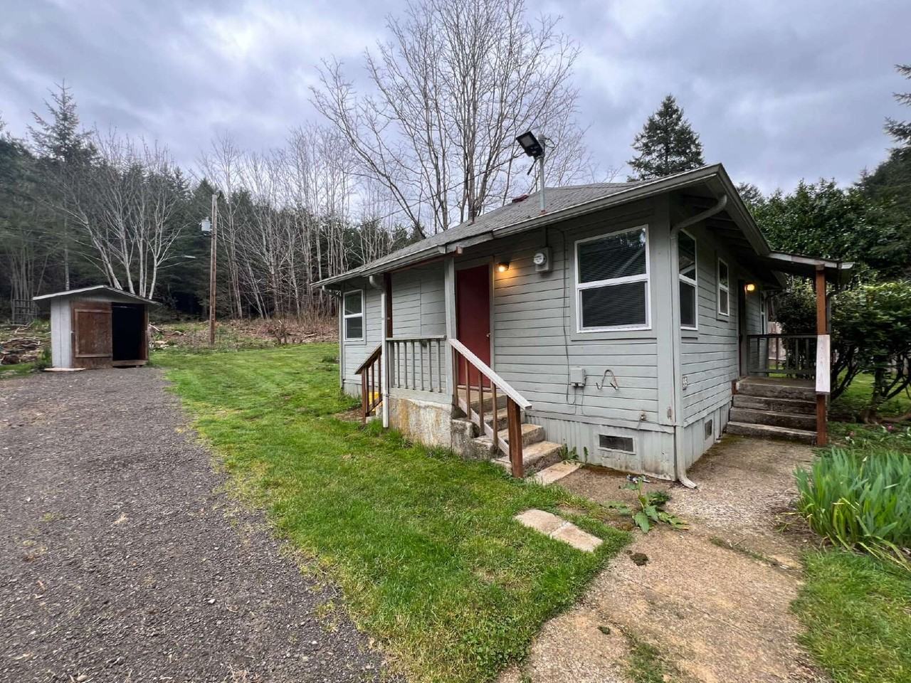 12845 Village Rd - Photo 2 of 8