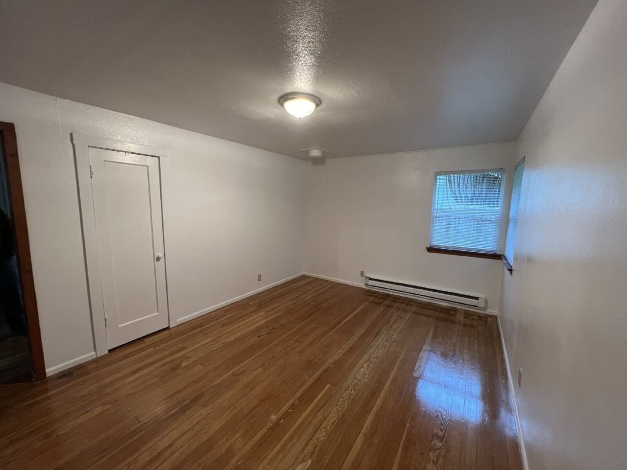 12845 Village Rd - Photo 5 of 8