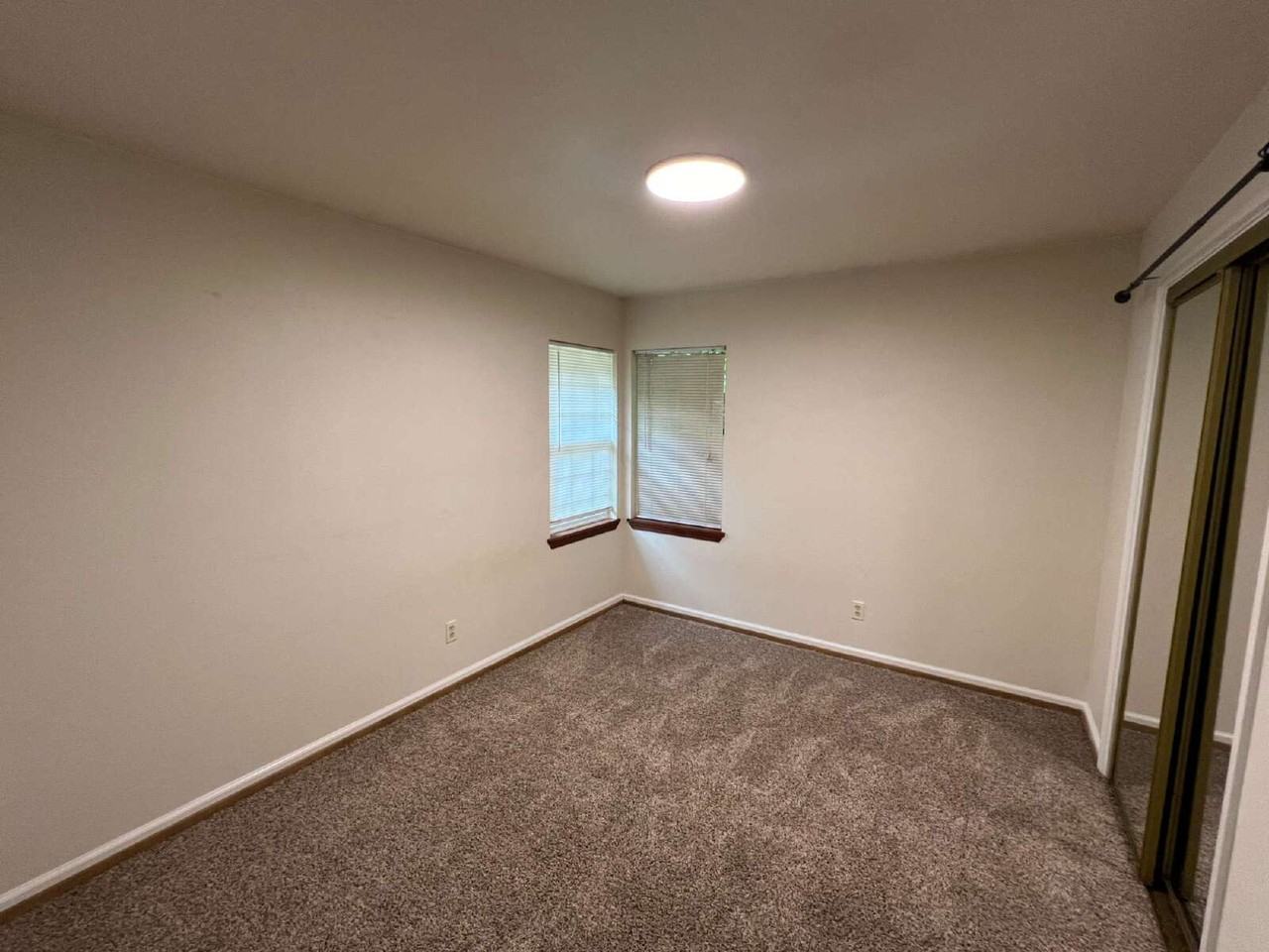 12845 Village Rd - Photo 7 of 8