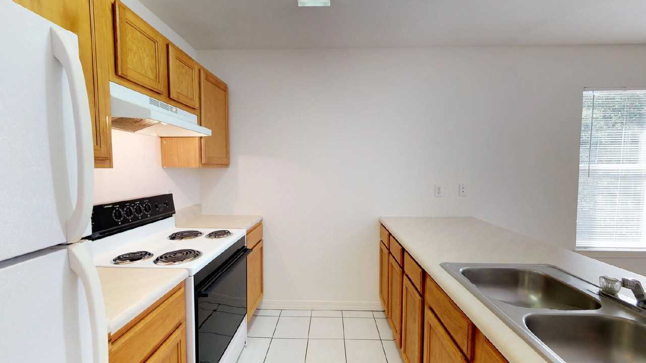 1859 Norwood Ct #5 - Photo 7 of 22