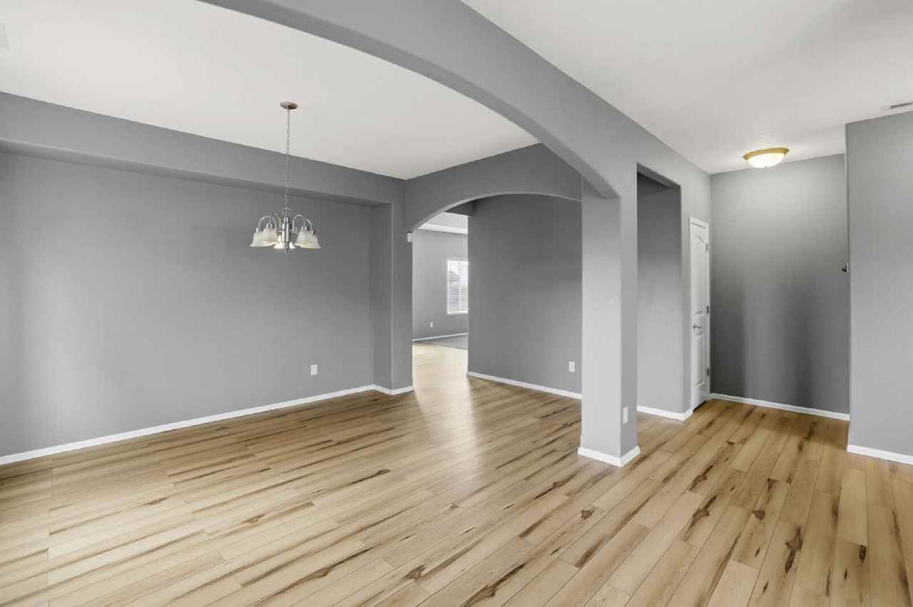 3734 Saguaro Cir - Photo 5 of 38