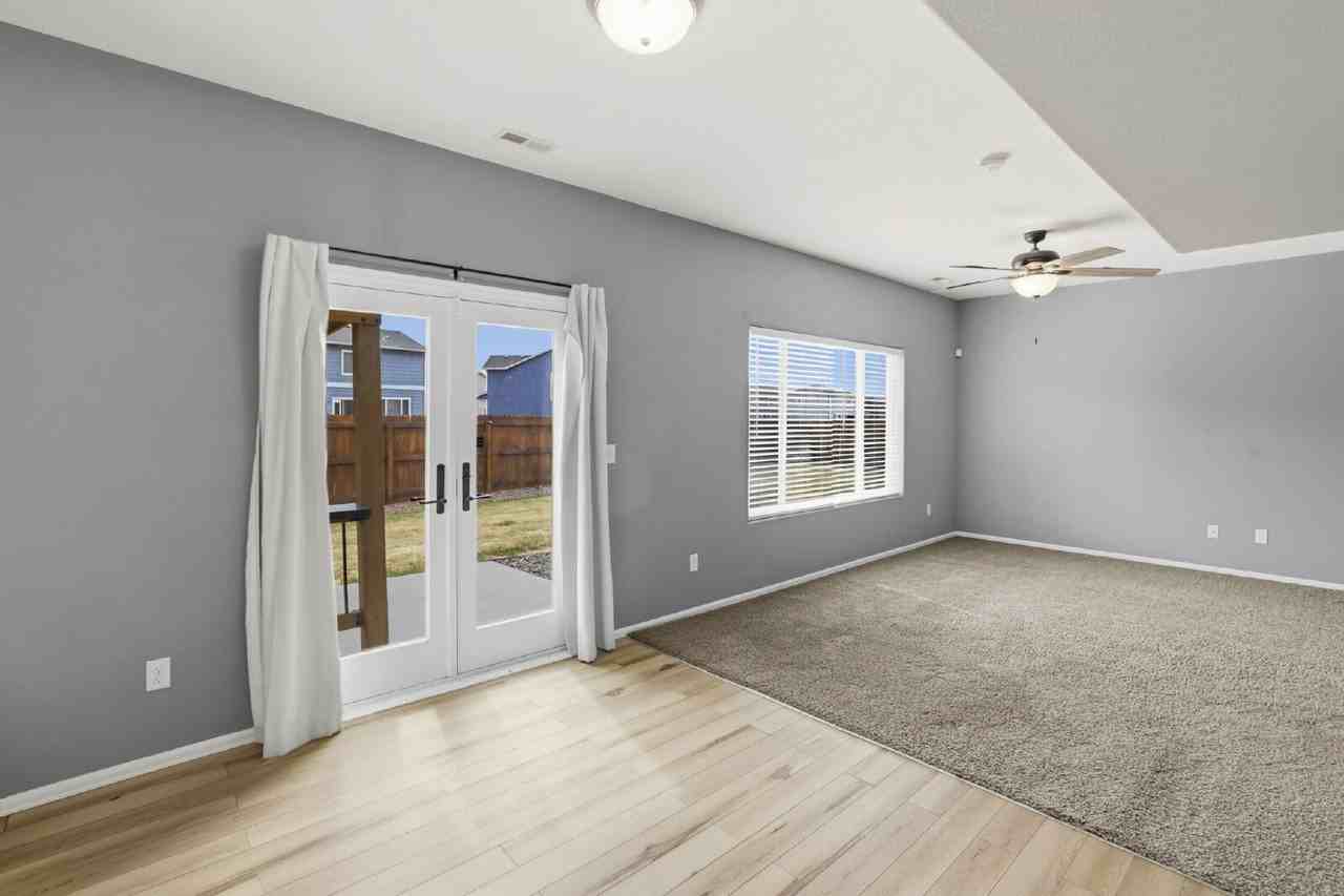 3734 Saguaro Cir - Photo 6 of 38