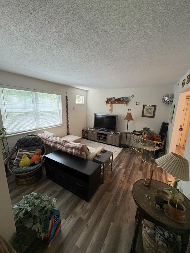 1026 Southpark Dr #2A - Photo 2 of 9