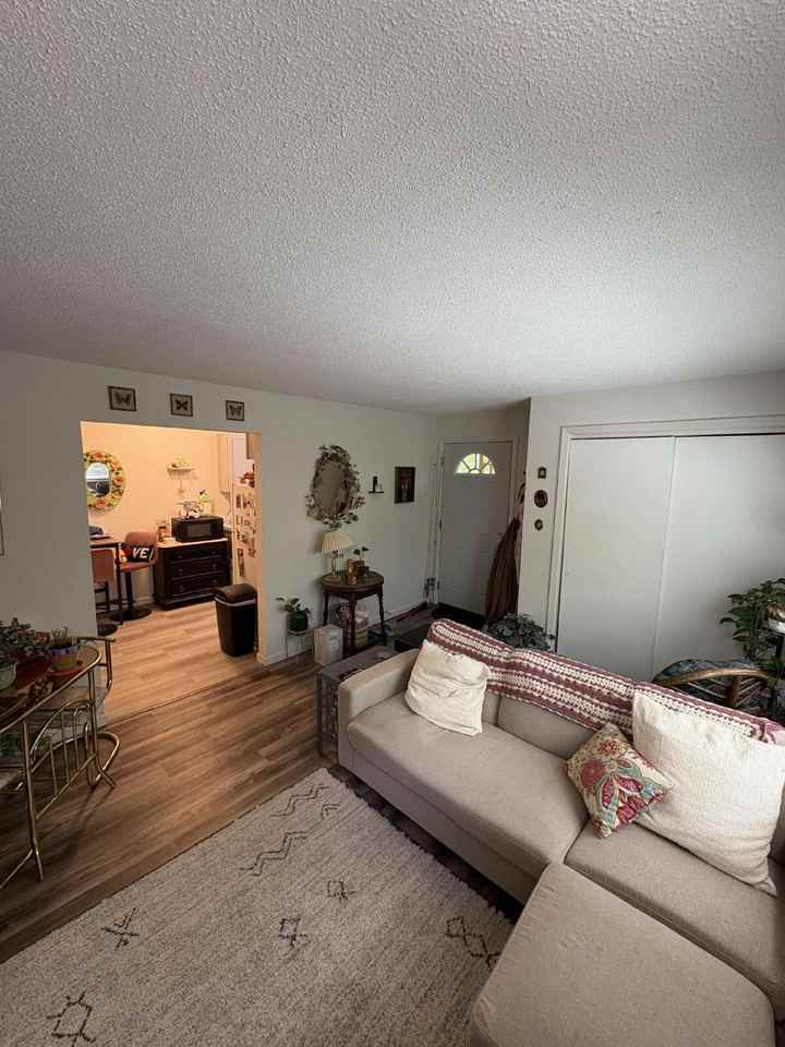1026 Southpark Dr #2A - Photo 3 of 9