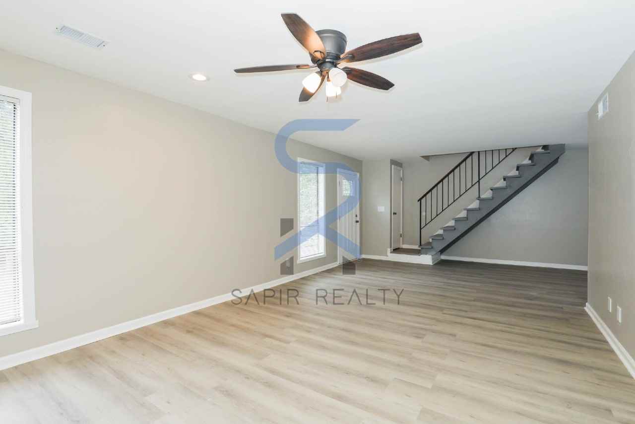 779 Edenton Ct - Photo 3 of 19
