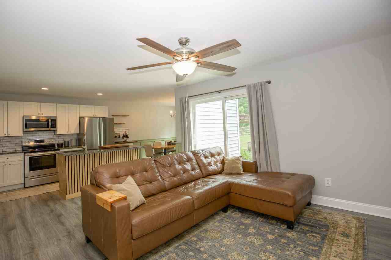 704 Pinecrest St - Photo 3 of 50