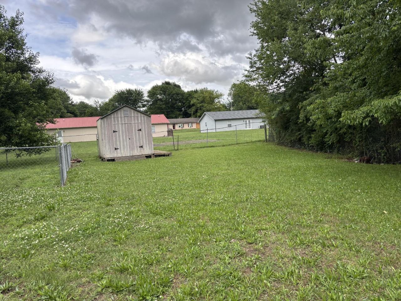 1140 Timothy Ave - Photo 2 of 25