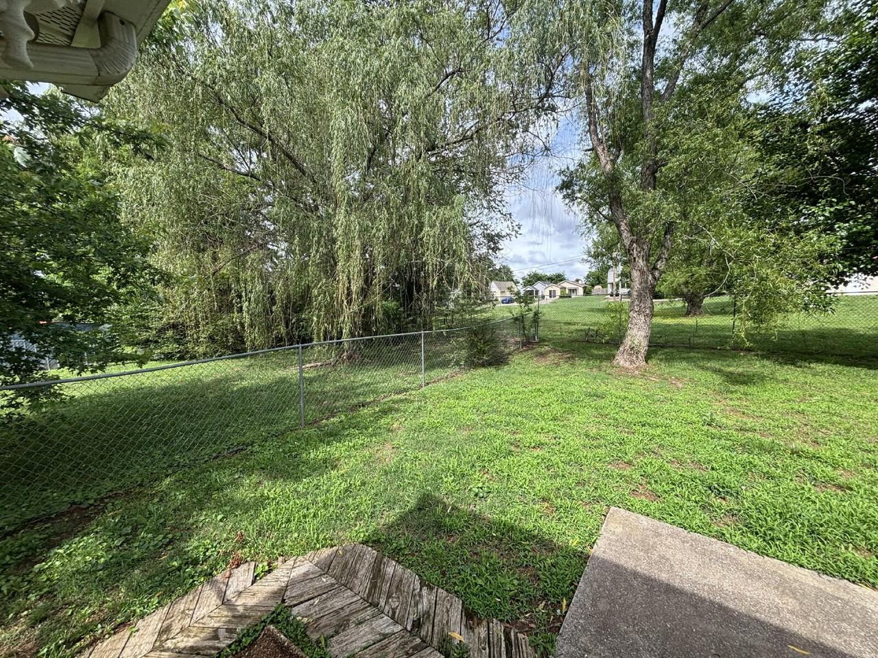 1140 Timothy Ave - Photo 3 of 25