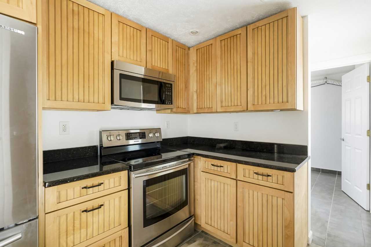2567 S Stuart St - Photo 6 of 17