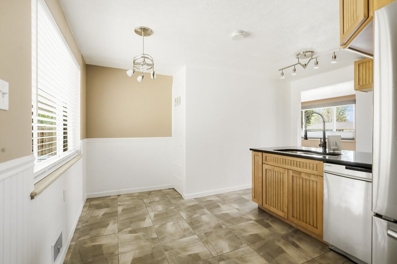 2567 S Stuart St - Photo 7 of 17