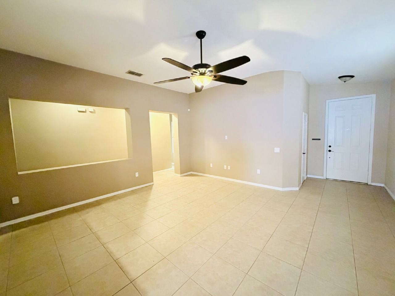 3227 Ogden Dr - Photo 3 of 23