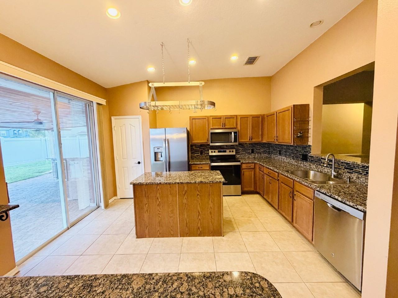 3227 Ogden Dr - Photo 6 of 23