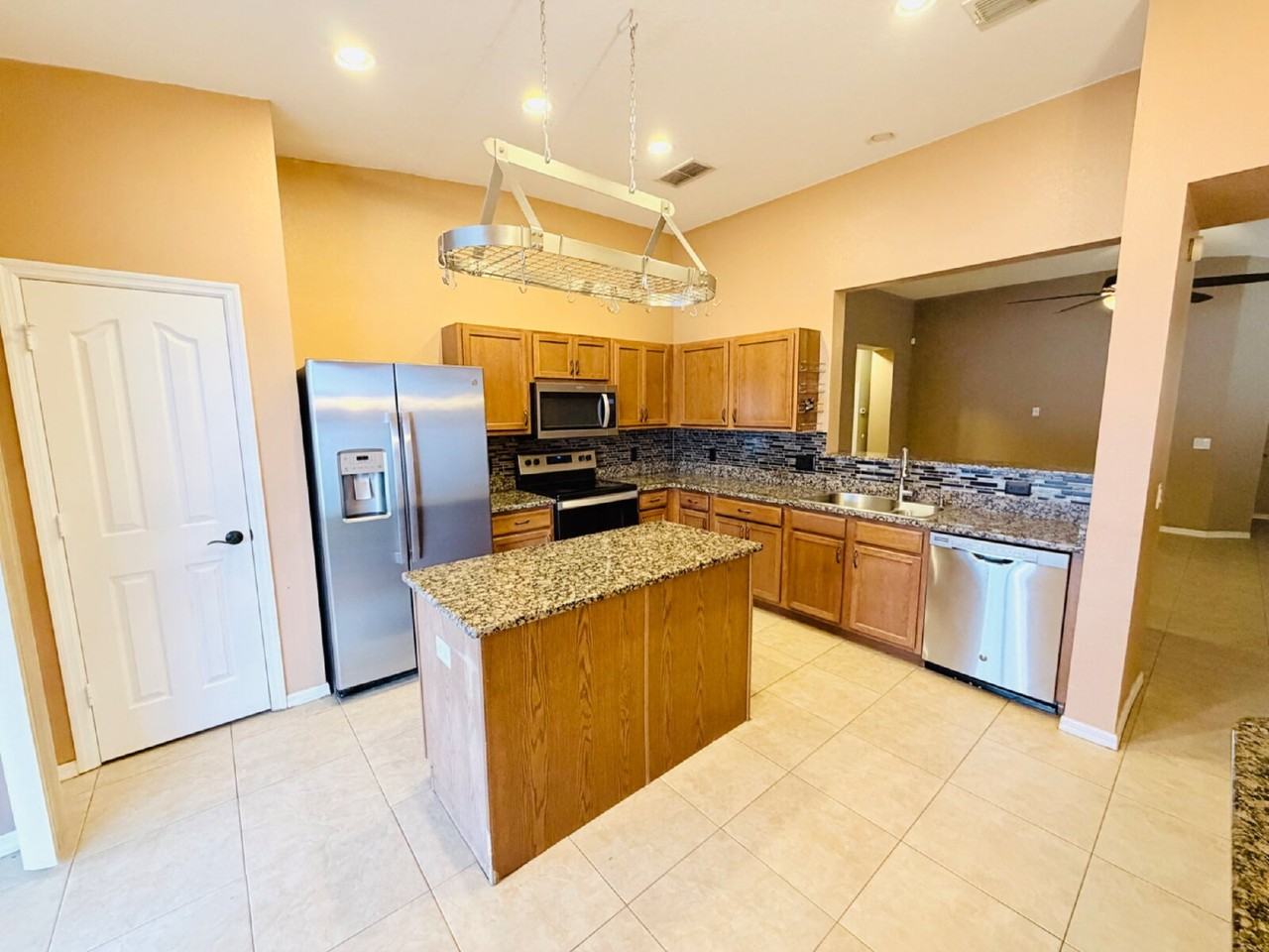 3227 Ogden Dr - Photo 7 of 23