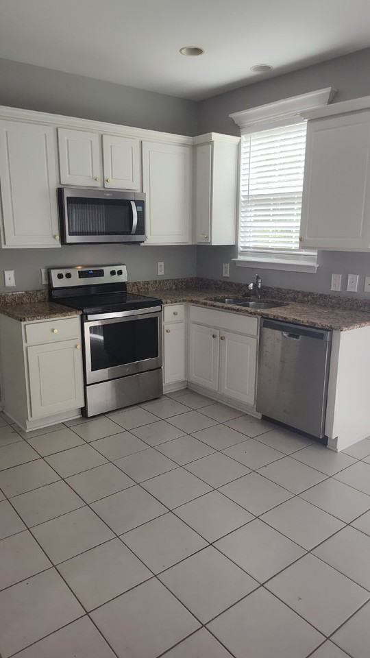 9 Old Bridge Drive - Photo 4 of 12