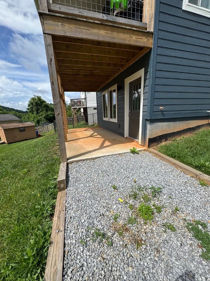 13 Ridge St #B - Photo 2 of 8