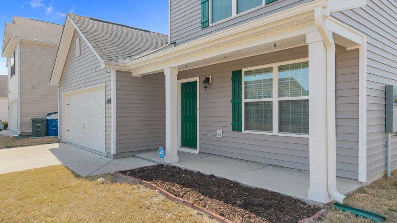 4500 Sandstone Dr - Photo 4 of 50