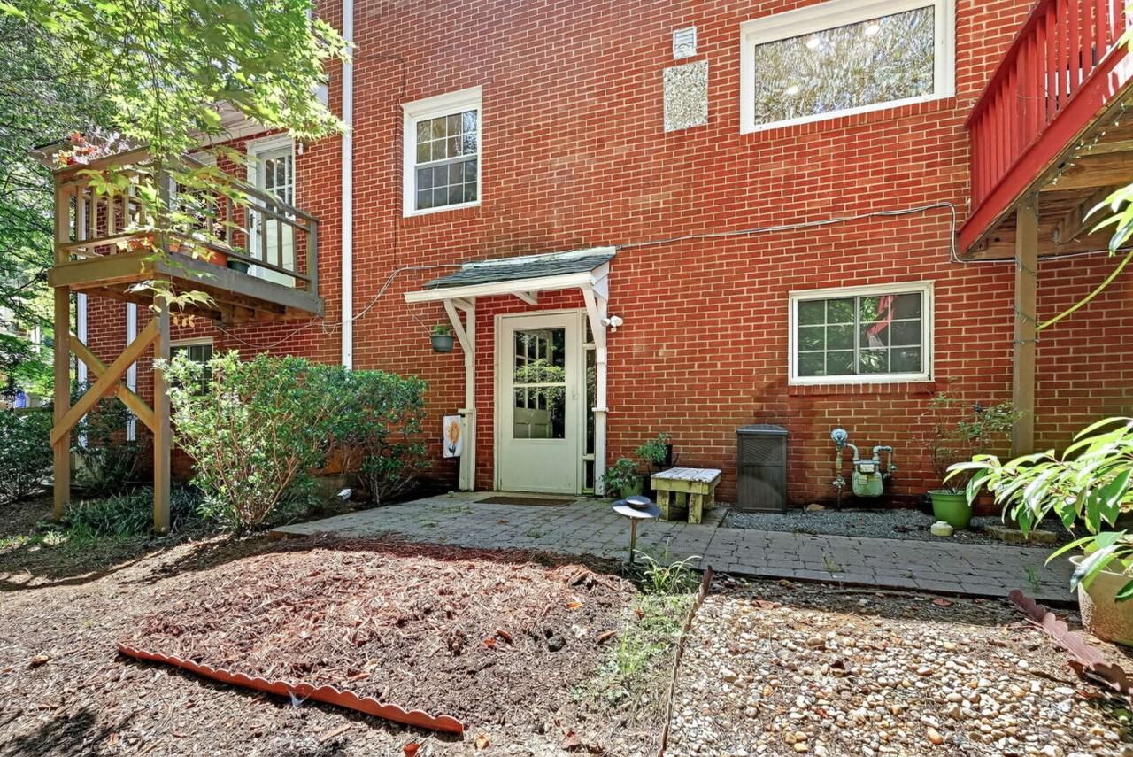 324A Glendale Dr - Photo 3 of 20