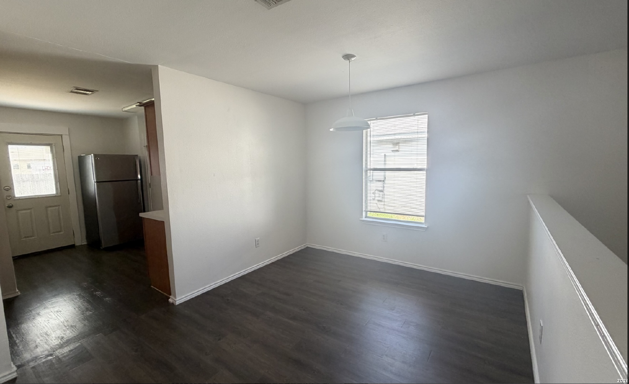 8411 Crinum Lily Dr - Photo 6 of 12