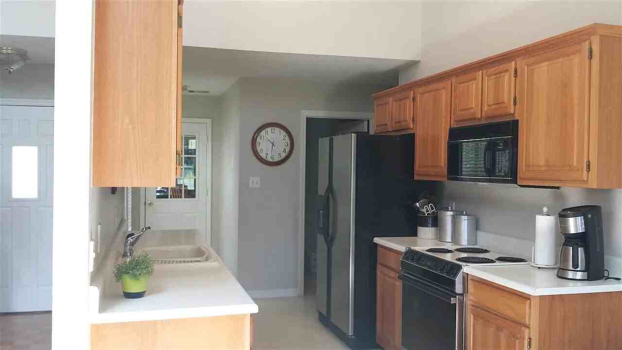114 Mayfair Cir - Photo 7 of 13