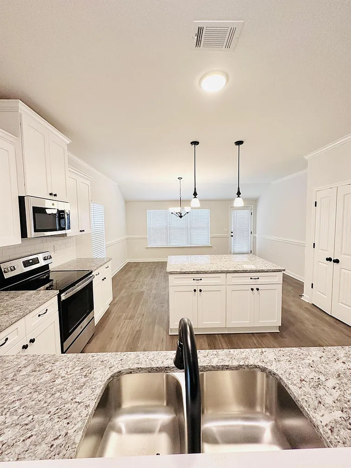 3620 Finley Ct - Photo 3 of 13