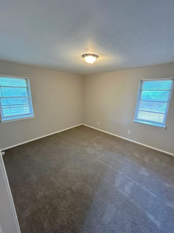 5457 Millbranch Rd - Photo 3 of 13