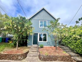 6935 N Maryland Ave - Photo 1 of 1