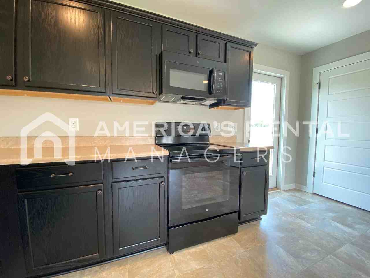 124 Sunlight Cir - Photo 5 of 18