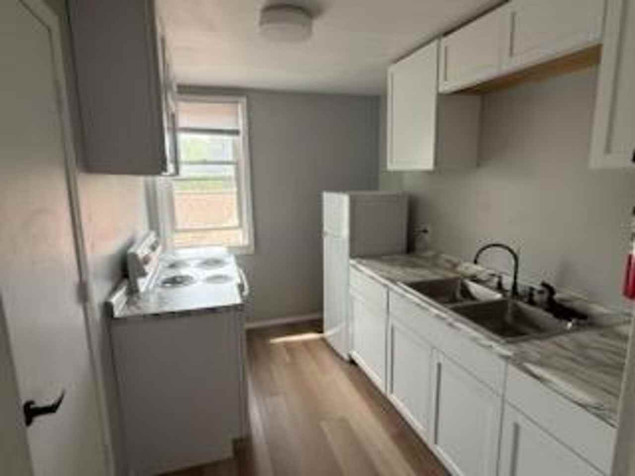 5036 S. 92nd St - Photo 2 of 17