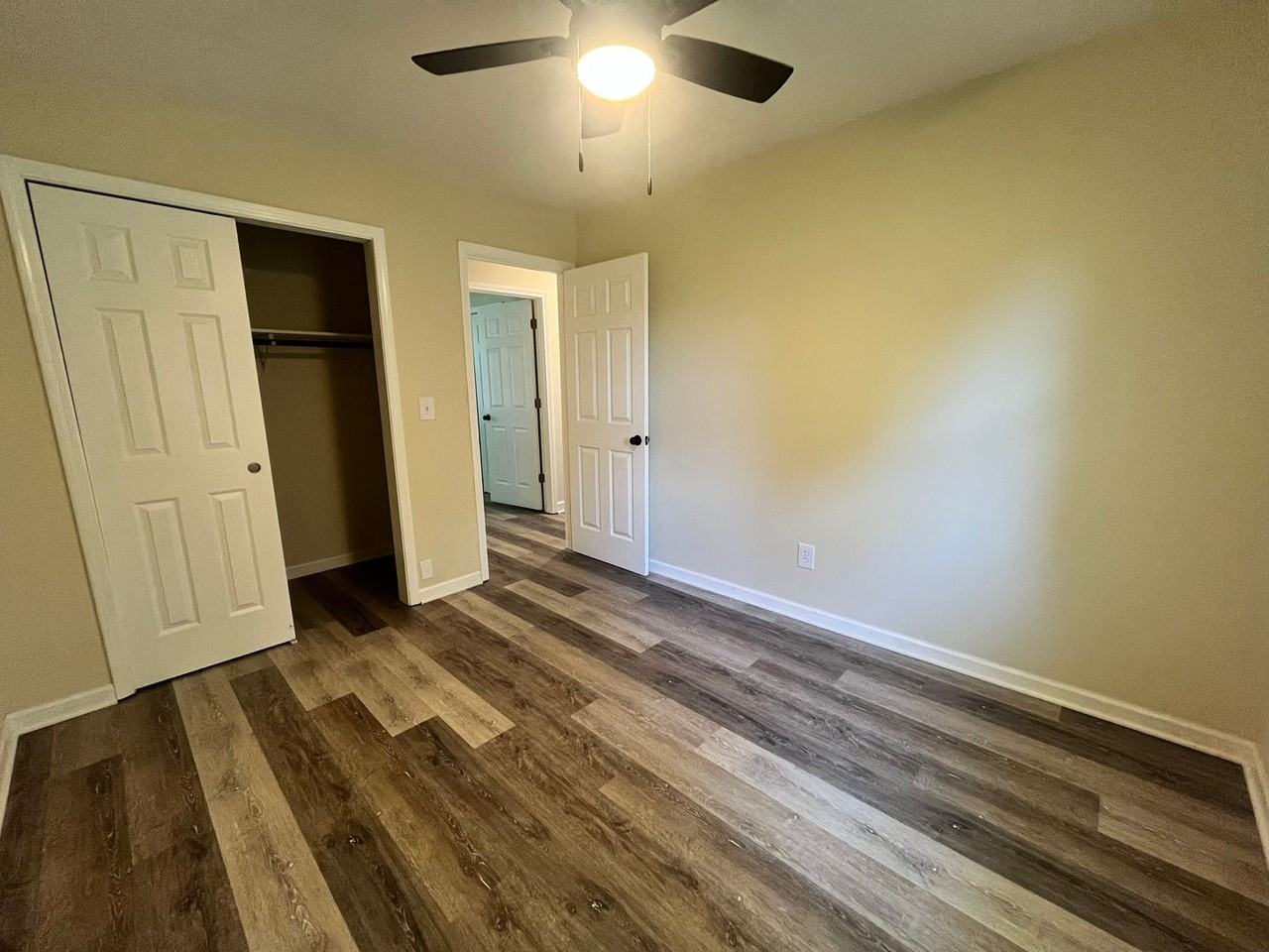 307 Sunset Ln - Photo 3 of 11