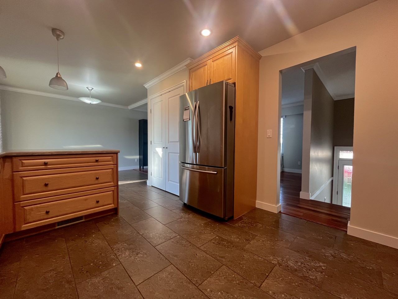 17872 58 Avenue - Photo 7 of 20