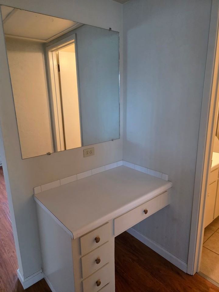4033 Hamilton Ave Apt E7 #E7 - Photo 6 of 8