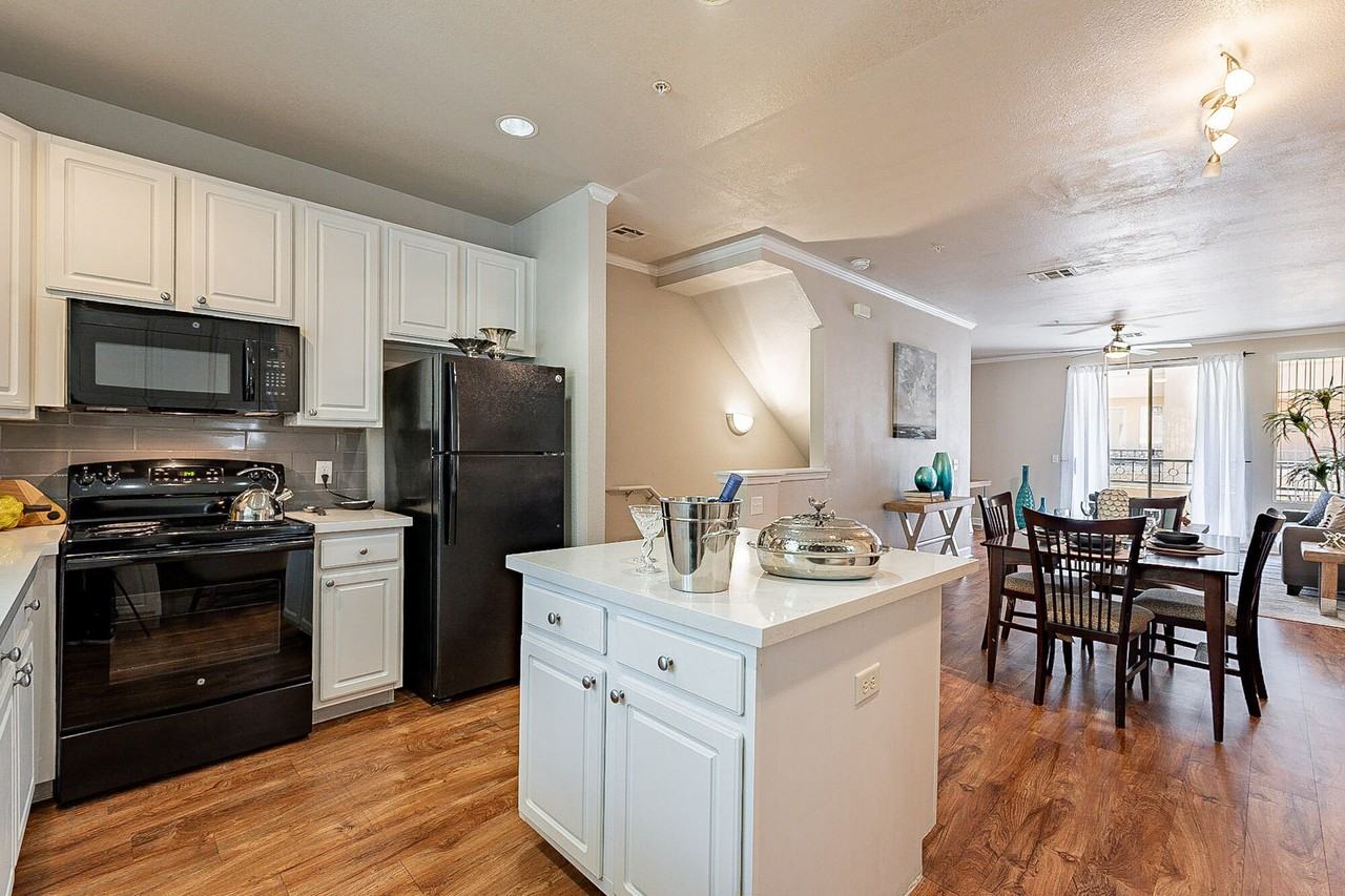 Palazzo Townhomes - Photo 7 of 44