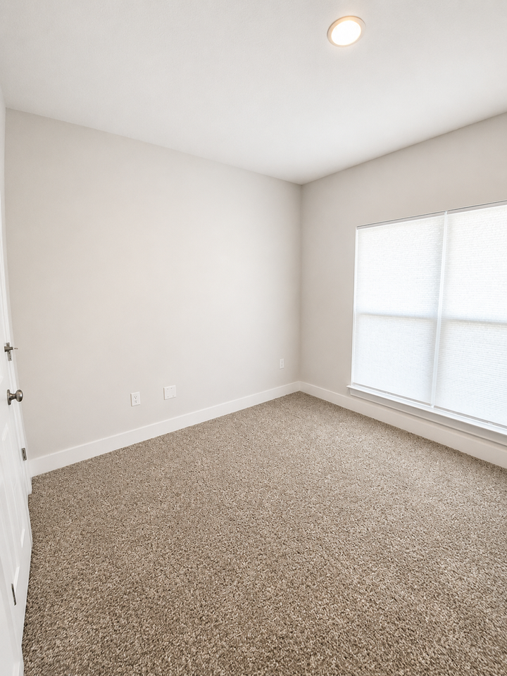 734 Quintana St - Photo 5 of 18