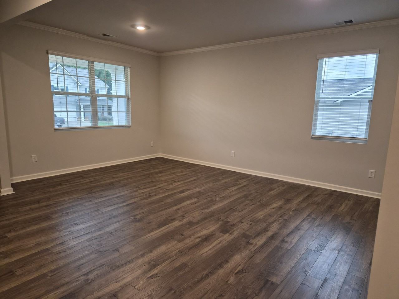 949 Brookfield Dr #NA - Photo 2 of 15