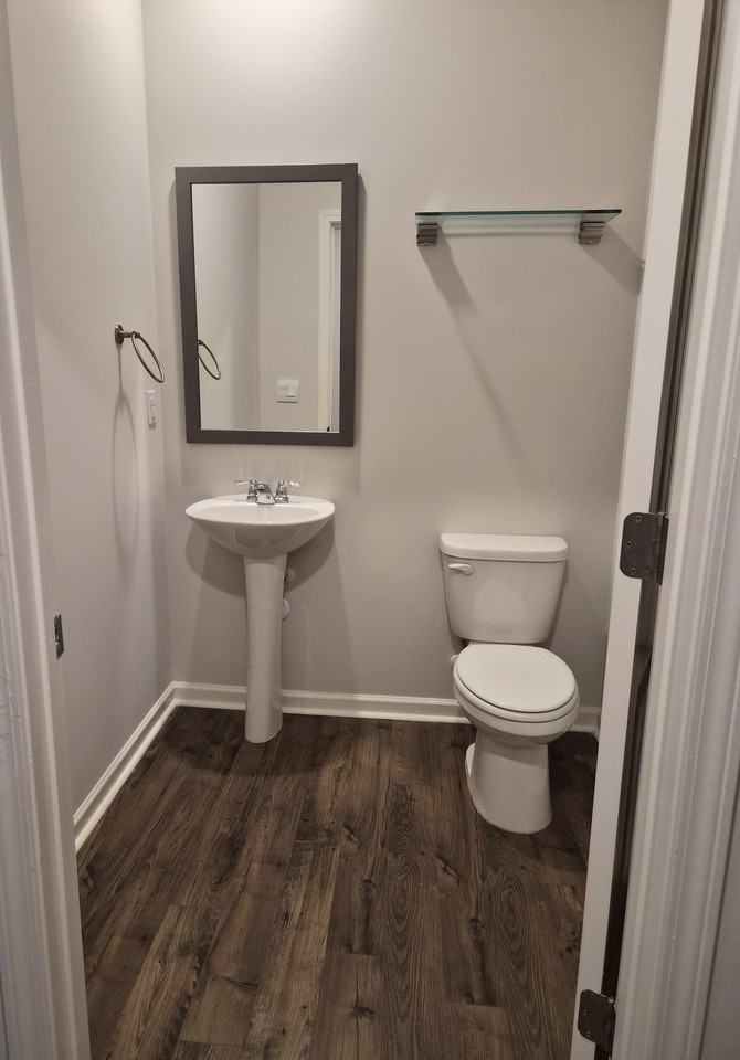 949 Brookfield Dr #NA - Photo 5 of 15