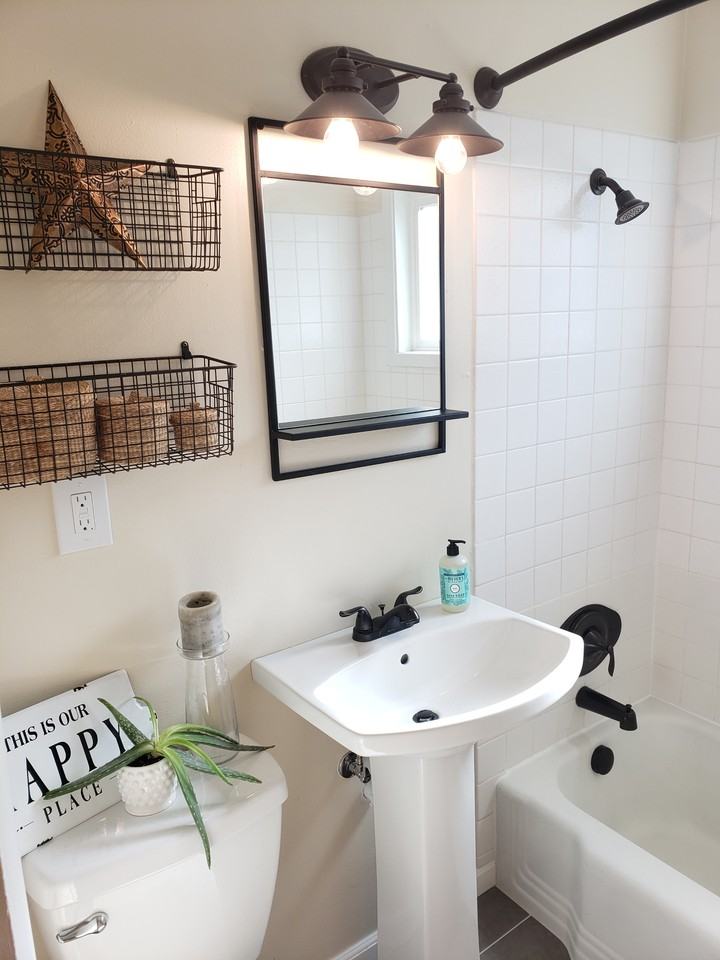 1924 5th St Nw #1924 - Photo 3 of 14