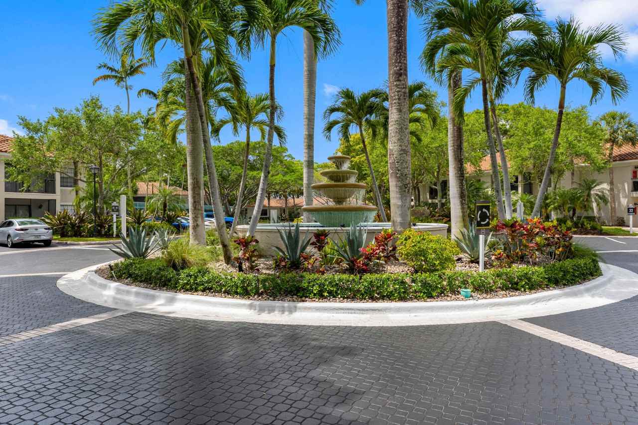 Mizner Court - Photo 3 of 55