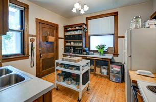 featured image of 416 Castle Pl