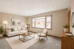 2 Bed Available Now in North Madison! - Photo 1 of 1
